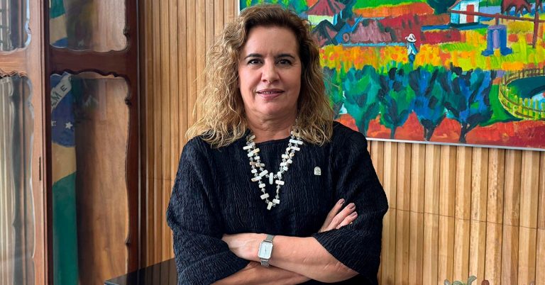 ‘O futuro está na inovação e não há como desenvolver inovação sem ciência e tecnologia’, diz reitora da UFMG