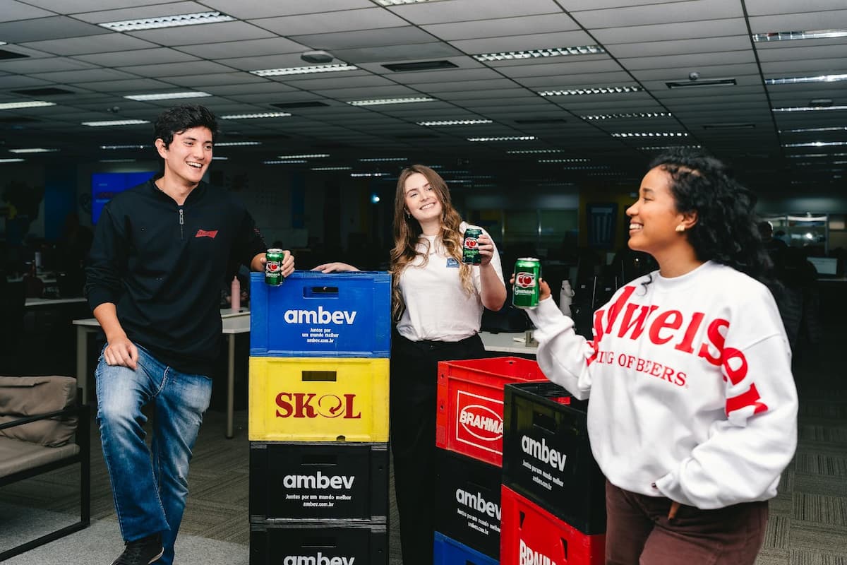 Ambev abre inscrições para Programas de Trainee e Estágio 2026
