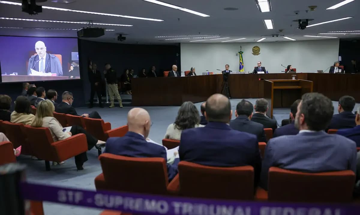 Defesa de Mauro Cid pede manutenção da delação premiada ao STF