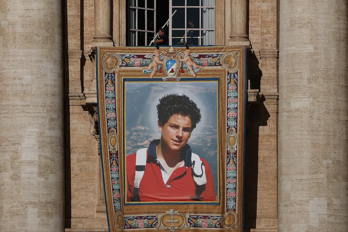 Adolescente programador se torna 1º santo católico da geração millennial em evento no Vaticano