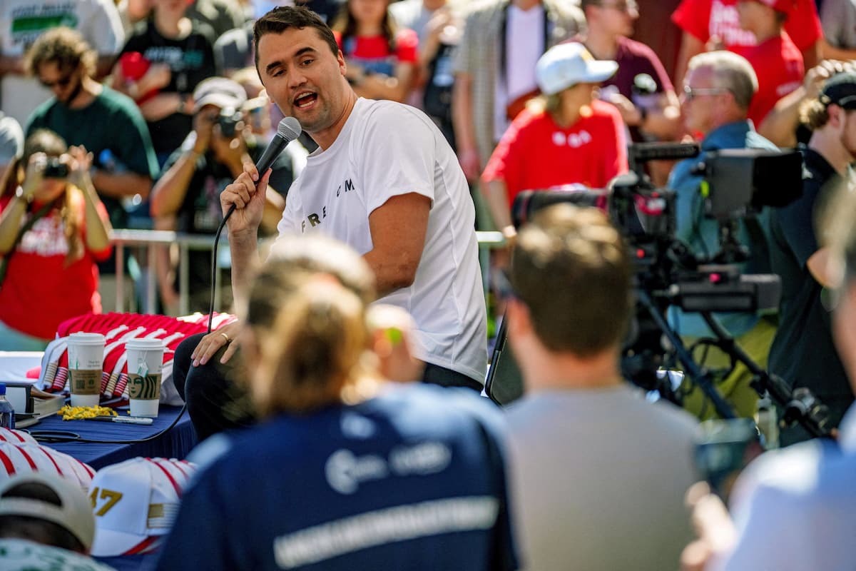 Aliado de Trump, influenciador Charlie Kirk é morto a tiros nos EUA