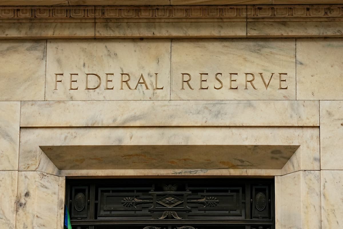 Autoridades do Fed divergem amplamente sobre visão para trajetória dos juros