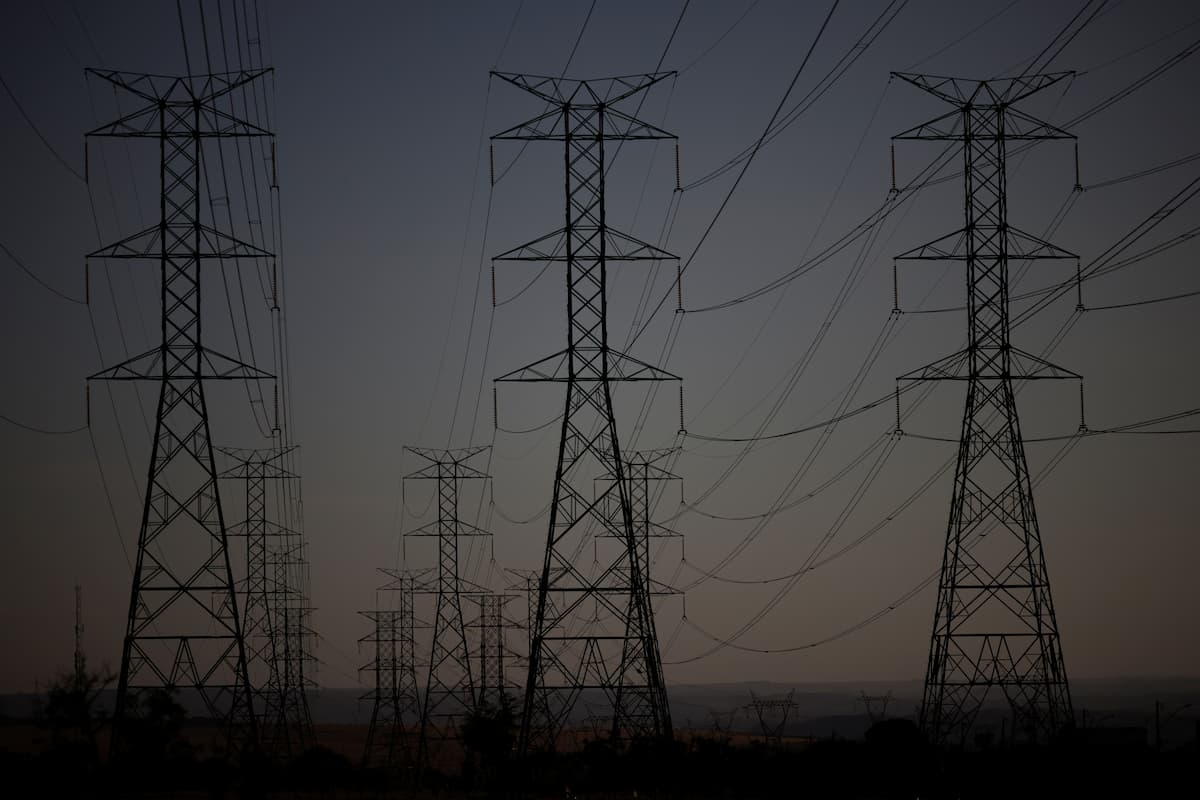 Excesso de energia limpa atrai mineradoras de criptomoedas ao Brasil