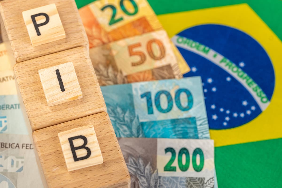 Pela ótica da demanda, consumo das famílias e setor externo sustentaram PIB, avalia IBGE