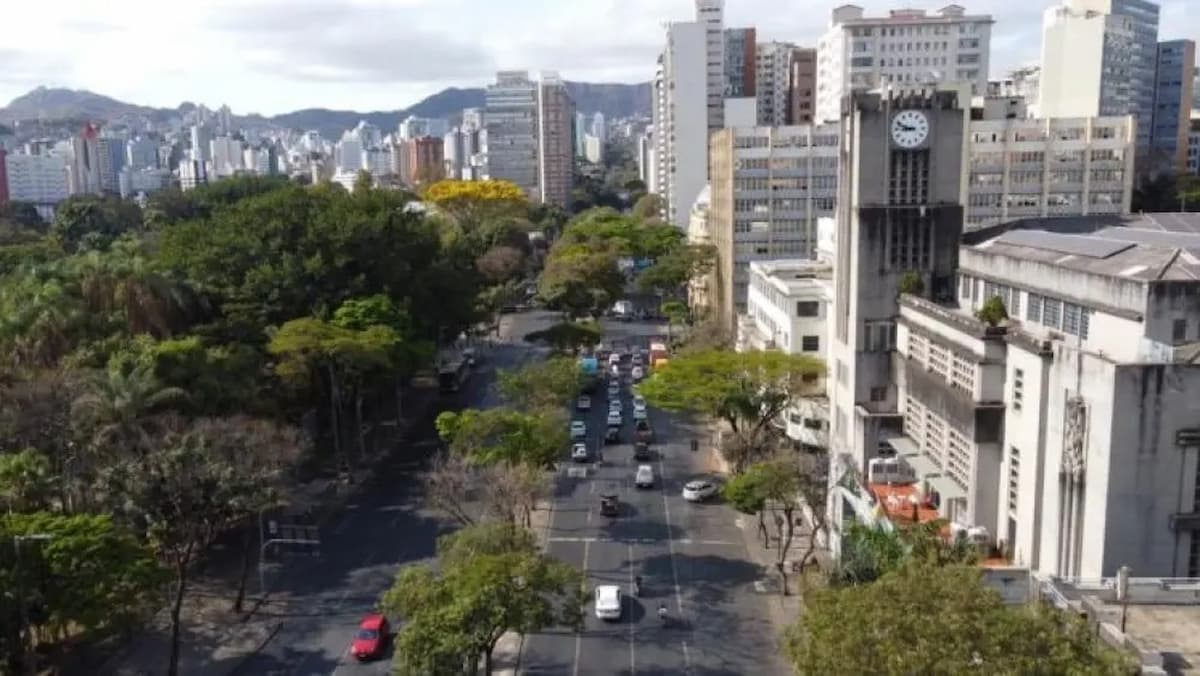 Justiça rejeita pedido do MP e obras de ciclovia na Afonso Pena, em BH, vão continuar