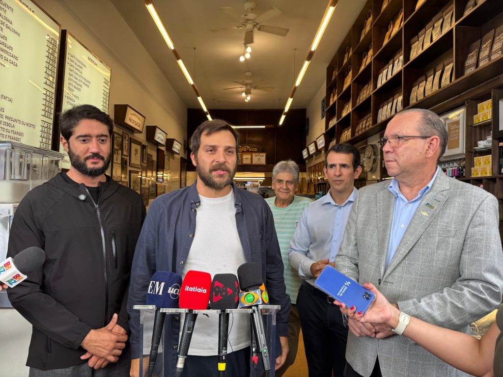 Coletiva de imprensa sobre revitalização do Café Nice