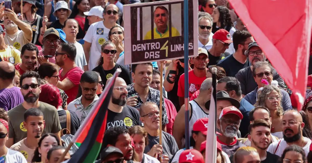 Artistas convocam para atos da esquerda