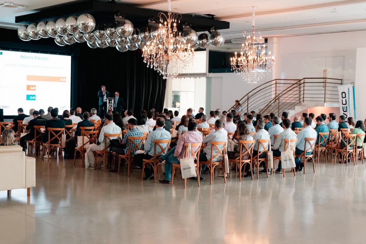 Encontro de Empresários do Setcemg debate transporte e logística em Minas