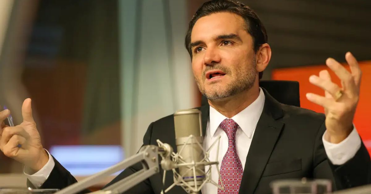 Celso Sabino confirma a Lula que deixará Ministério do Turismo