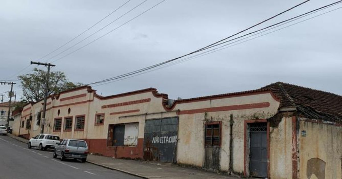 Governo de Minas lança edital de leilão com 37 imóveis pertencentes ao Estado  