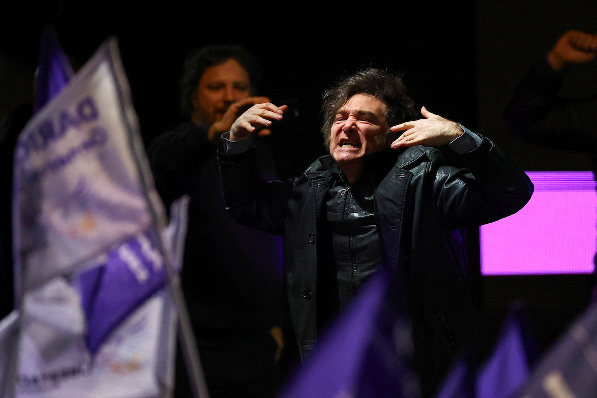Congresso argentino avança para limitar capacidade de Milei governar por decretos de urgência
