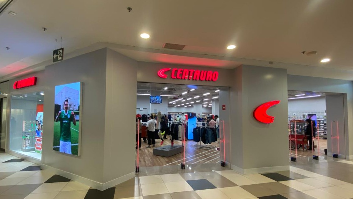 Centauro reinaugura loja no Shopping Cidade com novo conceito de experiência esportiva