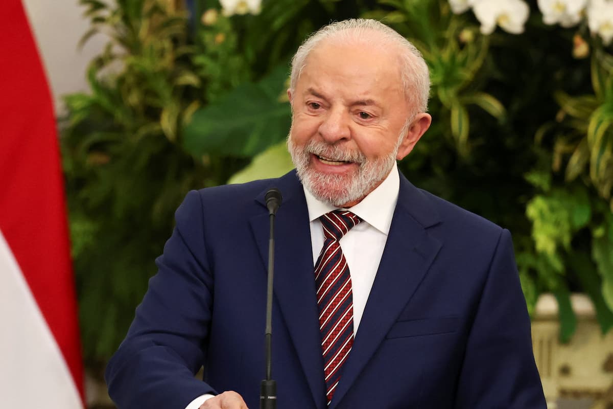 Lula confirma candidatura em 2026