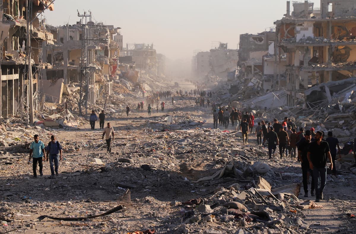 Israel lança mais ataques em Gaza durante a noite, testando trégua frágil