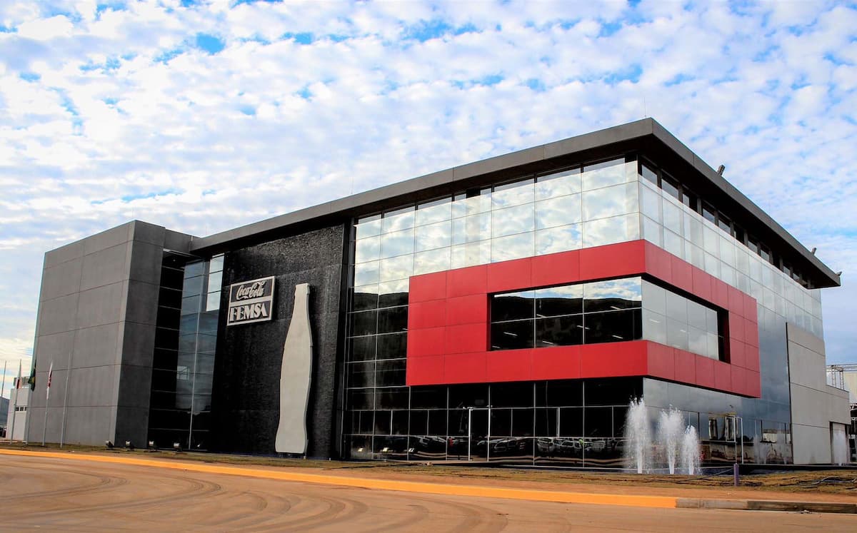 Coca-Cola FEMSA oferece vagas na fábrica de Itabirito