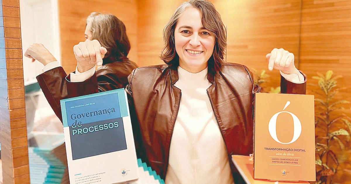 Autora lança livros sobre governança e transformação digital