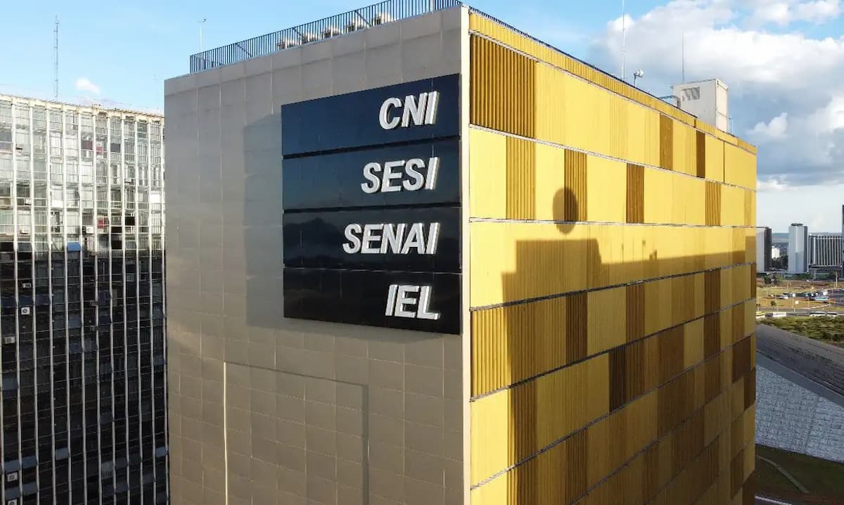 CNI: 77% das indústrias aumentariam investimentos se taxa de juros caísse, aponta pesquisa