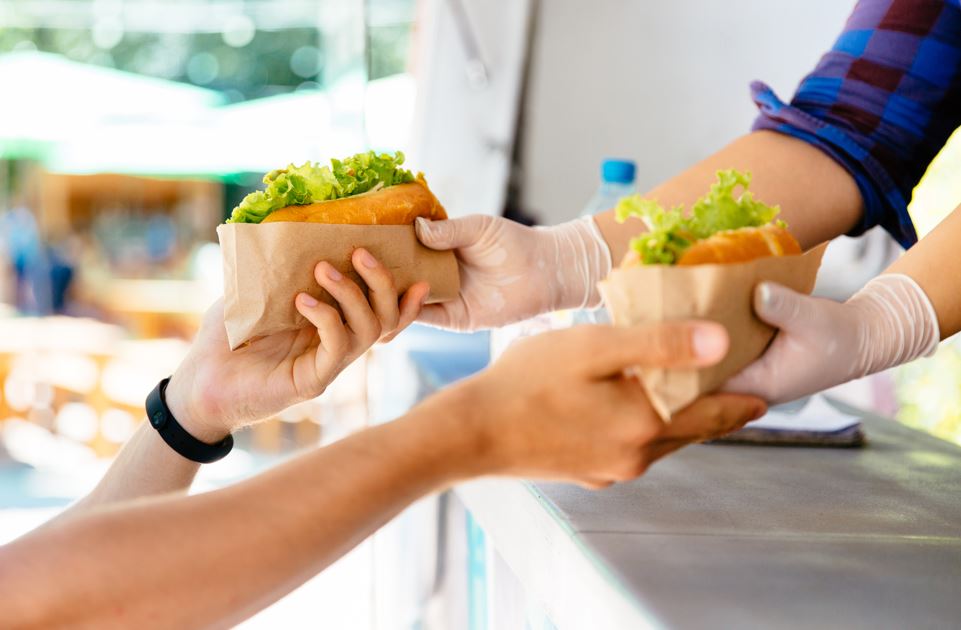 Câmara de BH aprova novas regras para food trucks; veja o que passará a ser permitido