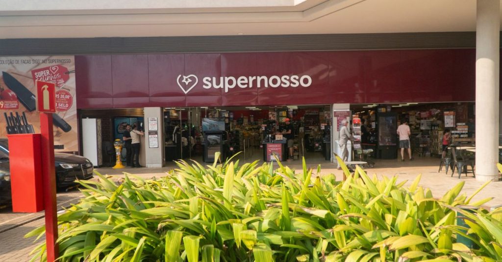 Loja da rede de supermercados Supernosso.
