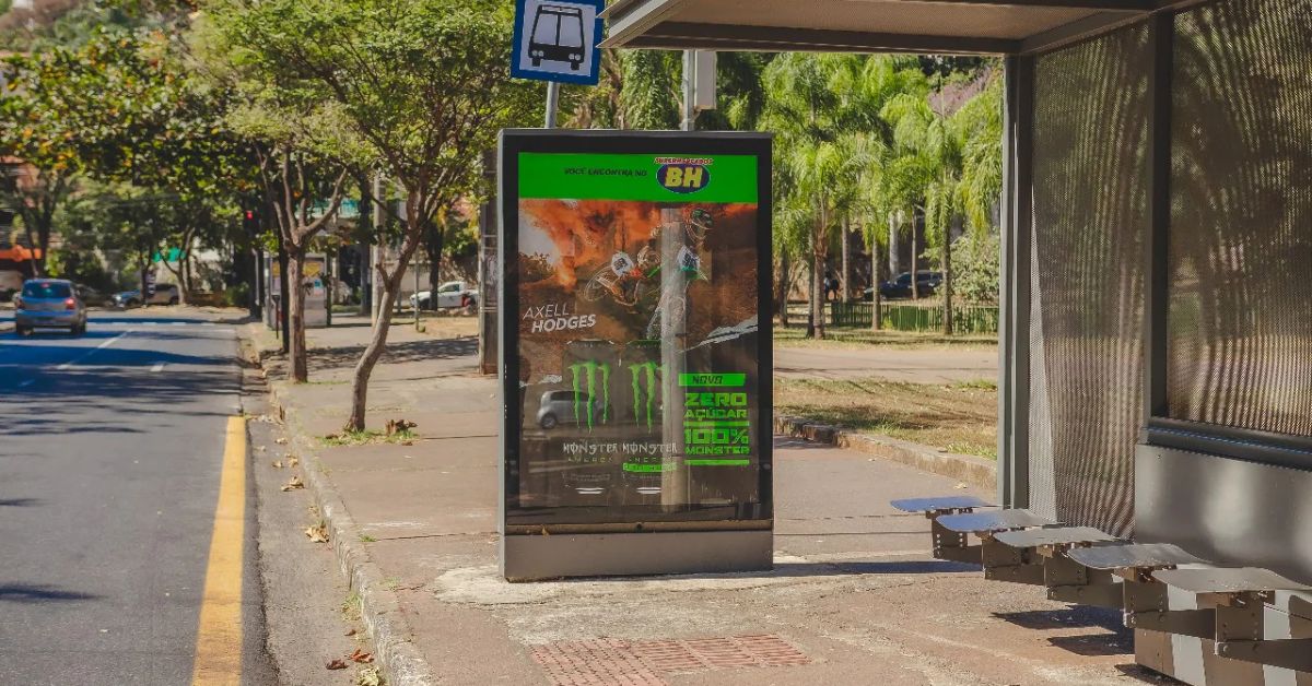 Eletromidia anuncia aquisição da mineira Urbana Mídia e amplia presença em BH