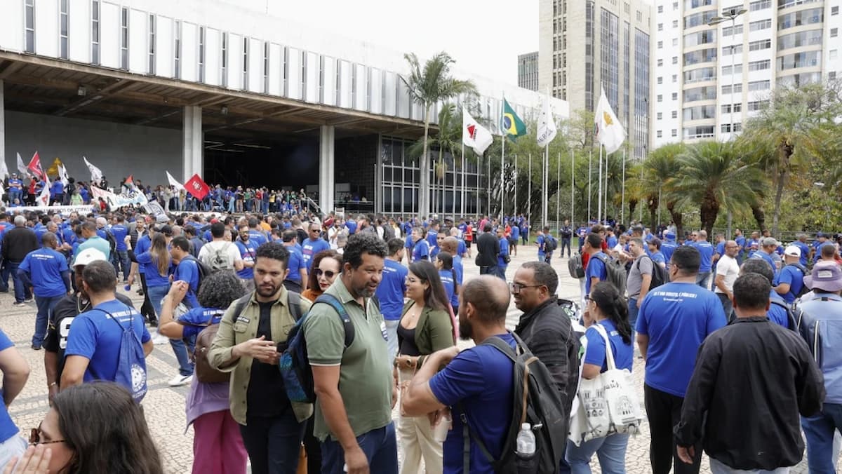 PEC que viabiliza privatização da Copasa deve ser votada nesta 5ª com novos protestos