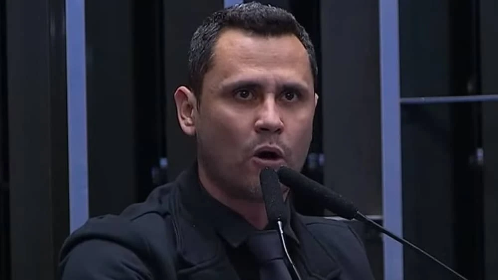 Cleitinho mantém disputa ao Governo de MG e não apoiará Simões se ex-novista estiver atrás nas pesquisas