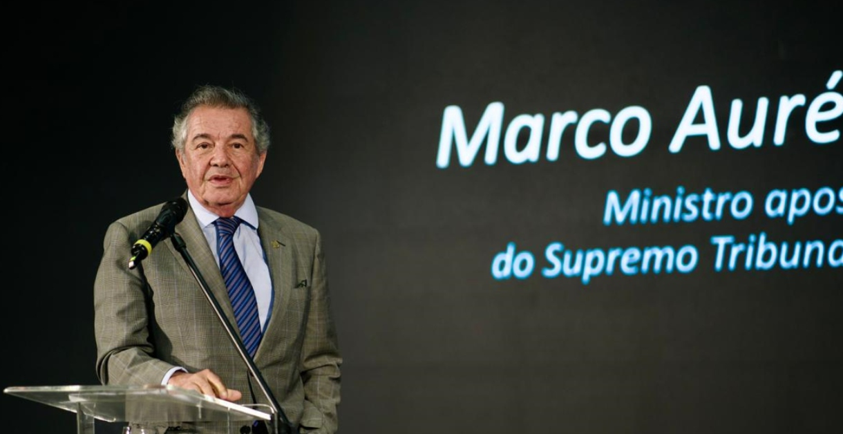 Ex-ministro do Supremo Tribunal Federal debate desafios do Judiciário em BH