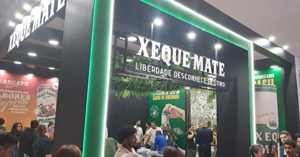 Estande da Xeque Mate na Superminas 2025.