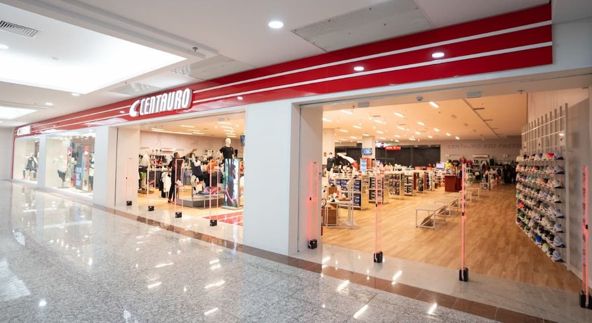 Centauro abre mais de 1 mil vagas temporárias para o Natal; Minas tem 79 oportunidades