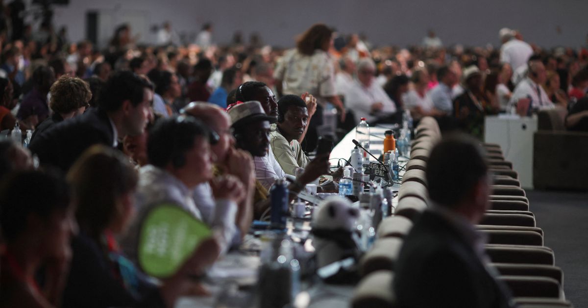 COP30: Cúpula fecha acordo climático difícil que ignora combustíveis fósseis