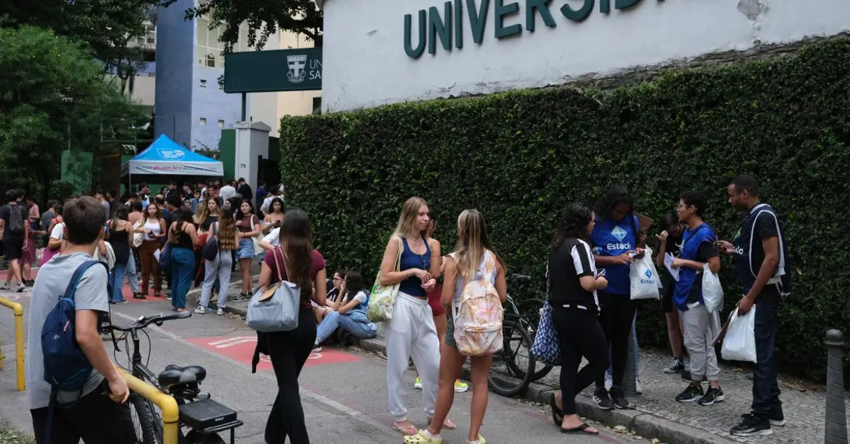 Enem 2025: candidatos fazem prova de matemática e ciências da natureza