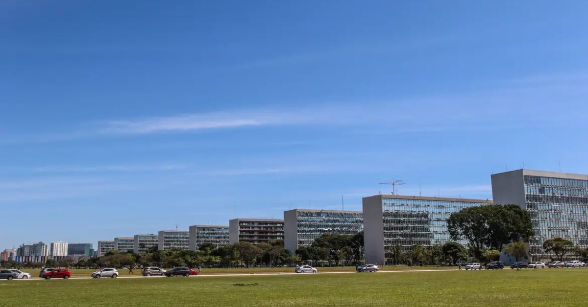 Governo reduz para R$ 7,7 bi congelamento de despesas no Orçamento