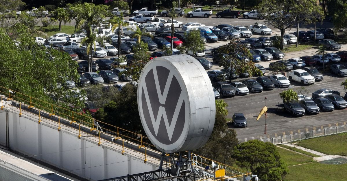 Volkswagen reduz linha de modelos e capacidade de produção para enfrentar crise