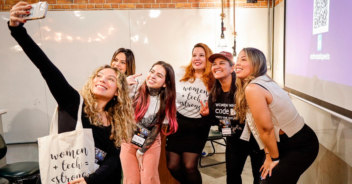 Encontro de Mulheres em Tecnologia da WoMakersCode chega a BH