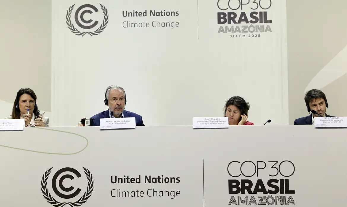 Meta de adaptação climática gera impasse em negociações da COP30