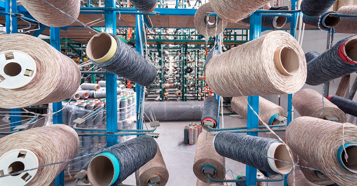 Setor têxtil reduz emissões de CO₂ em mais de 70%