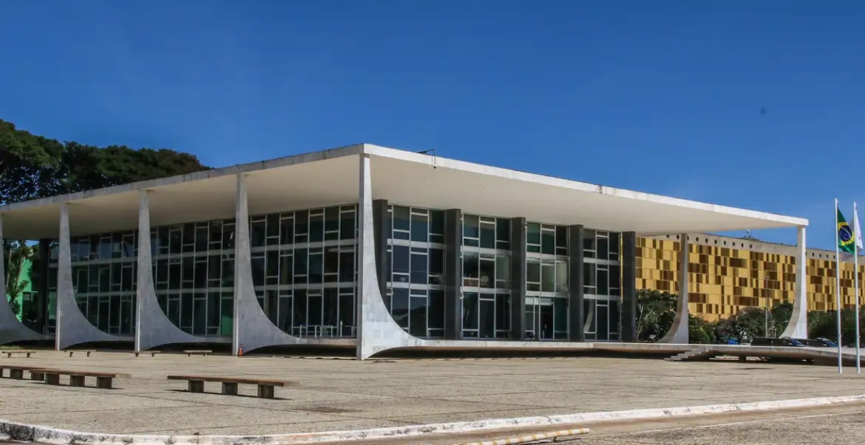 STF começa a julgar recursos de Bolsonaro e aliados contra condenação