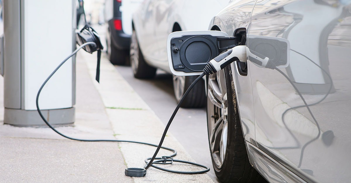 Vendas de eletrificados têm alta de 30,2% no ano em Minas Gerais