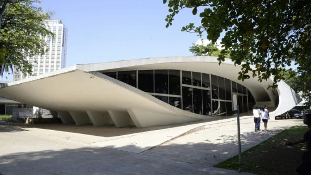 ALMG: deputados retiram venda do Estadual Central de projeto do Propag