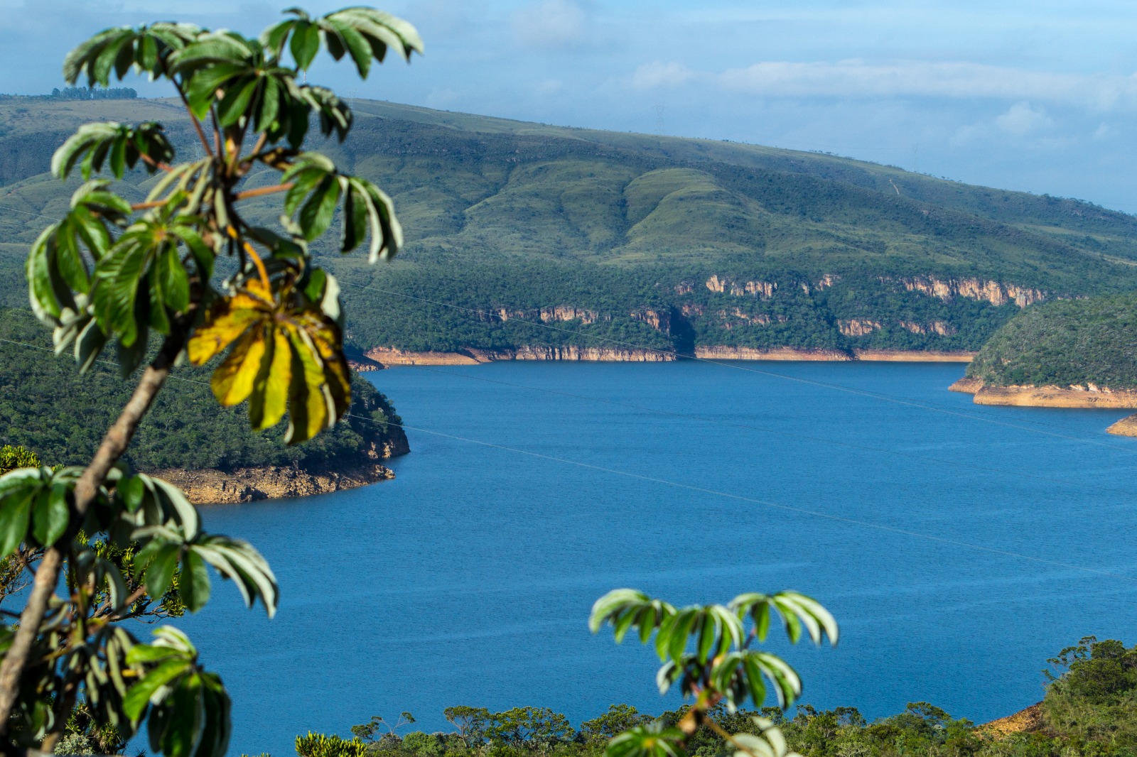 Governo de Minas publica edital para modernizar travessias por balsas no lago de Furnas
