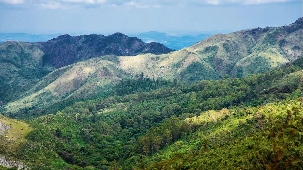 Oposição na ALMG tenta ampliar proteção ambiental em área já vetada por Zema