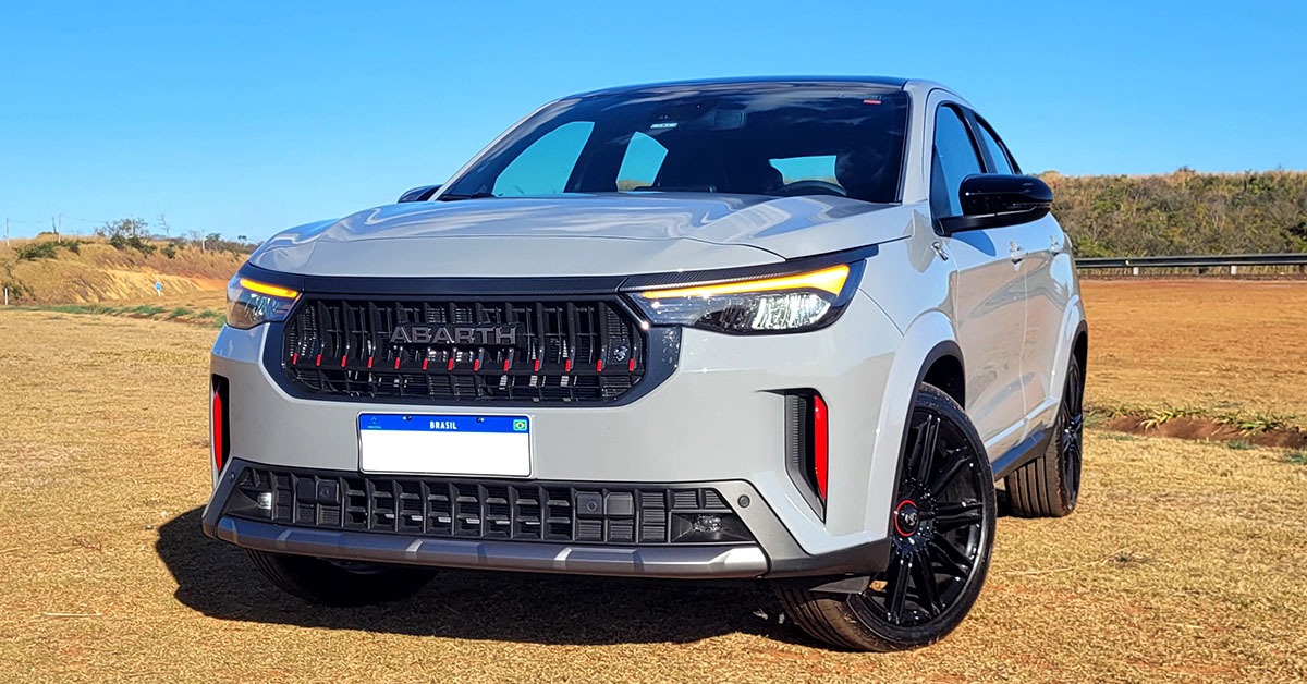 Ainda divertido, Fiat Fastback Abarth foi reestilizado para a linha 2026