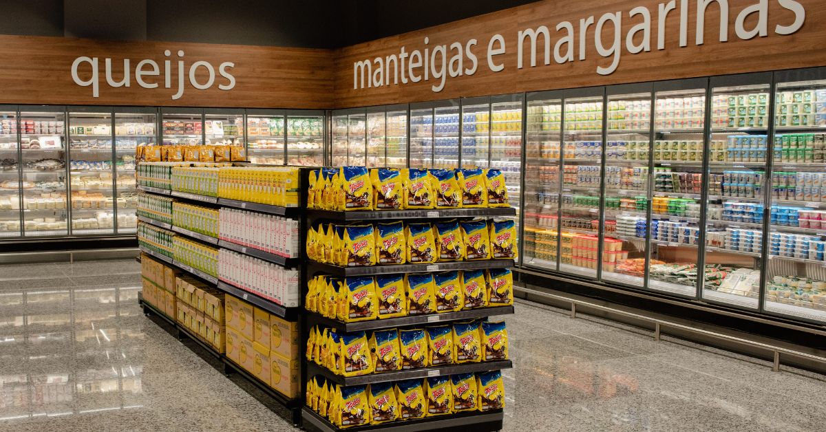 Fabricação de produto alimentício gerou mais emprego em 2024, diz IBGE