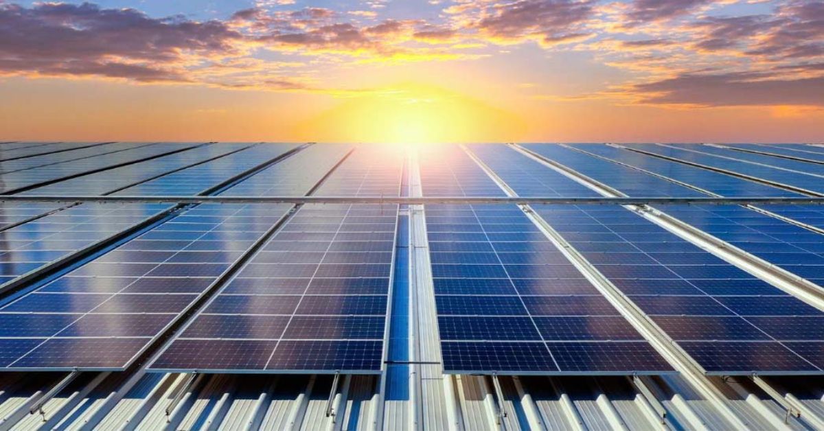 Absolar apoia consulta pública do MME sobre compensação por cortes na geração solar e eólica