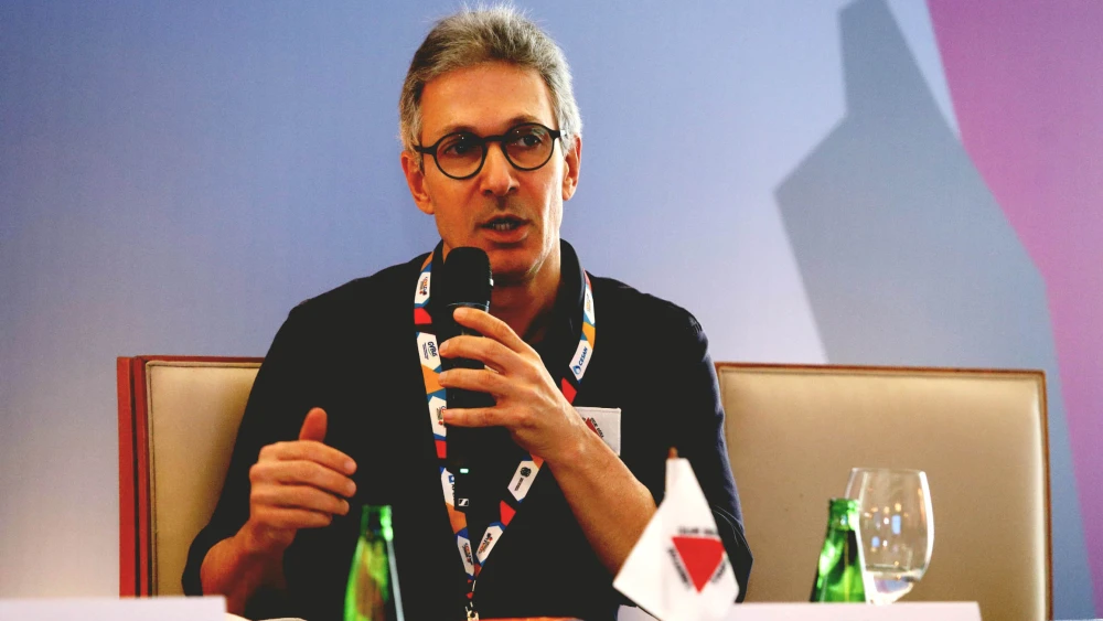 Zema evita termo ‘privatização’ ao comentar aval da ALMG à venda da Copasa