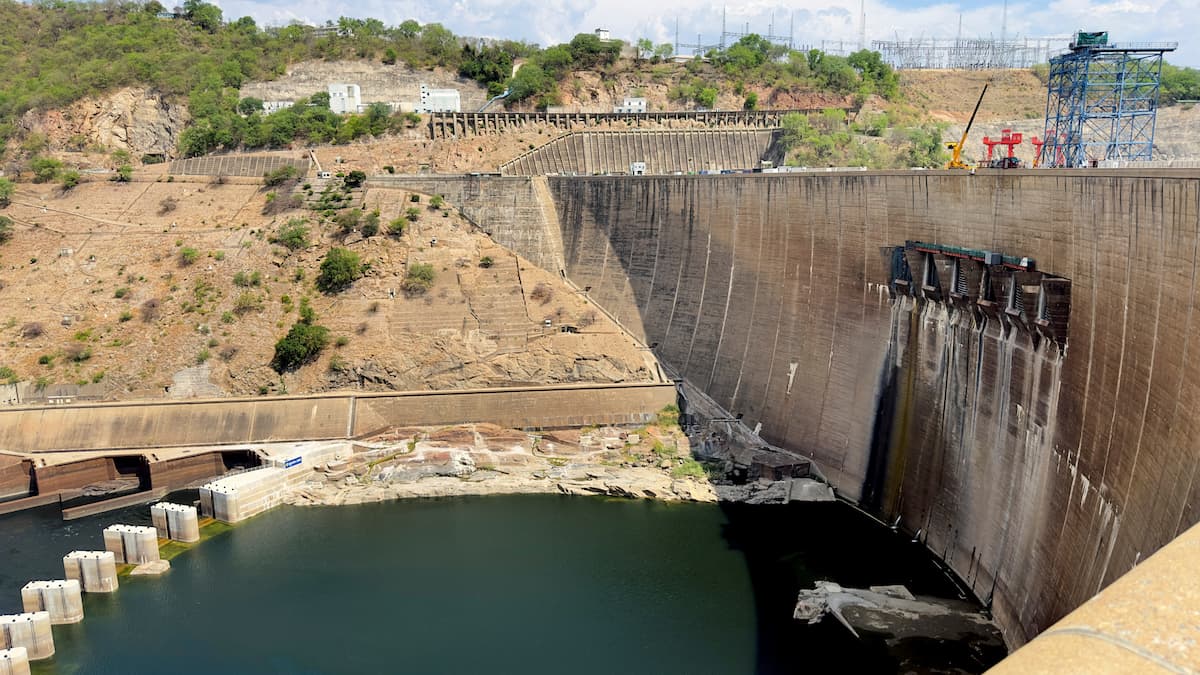 Fevereiro pode ter chuvas mais favoráveis ao setor elétrico, enquanto carga deve cair, prevê ONS