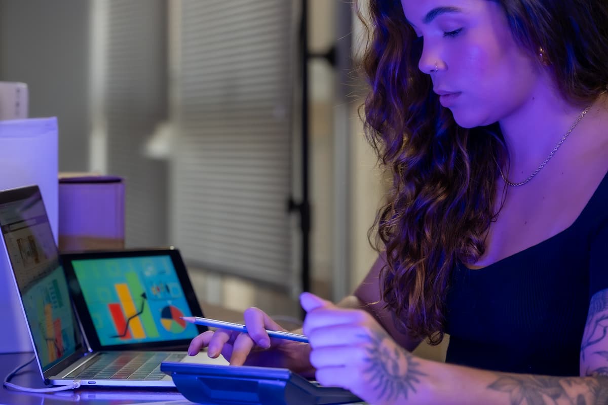 IEL abre vagas de estágio em Minas Gerais com bolsas de até R$ 1,7 mil