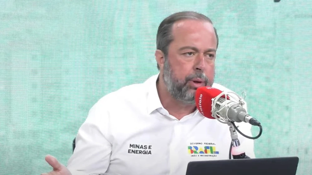 Membros do PSD em MG afirmam que Silveira decidiu sair do partido; ministro nega