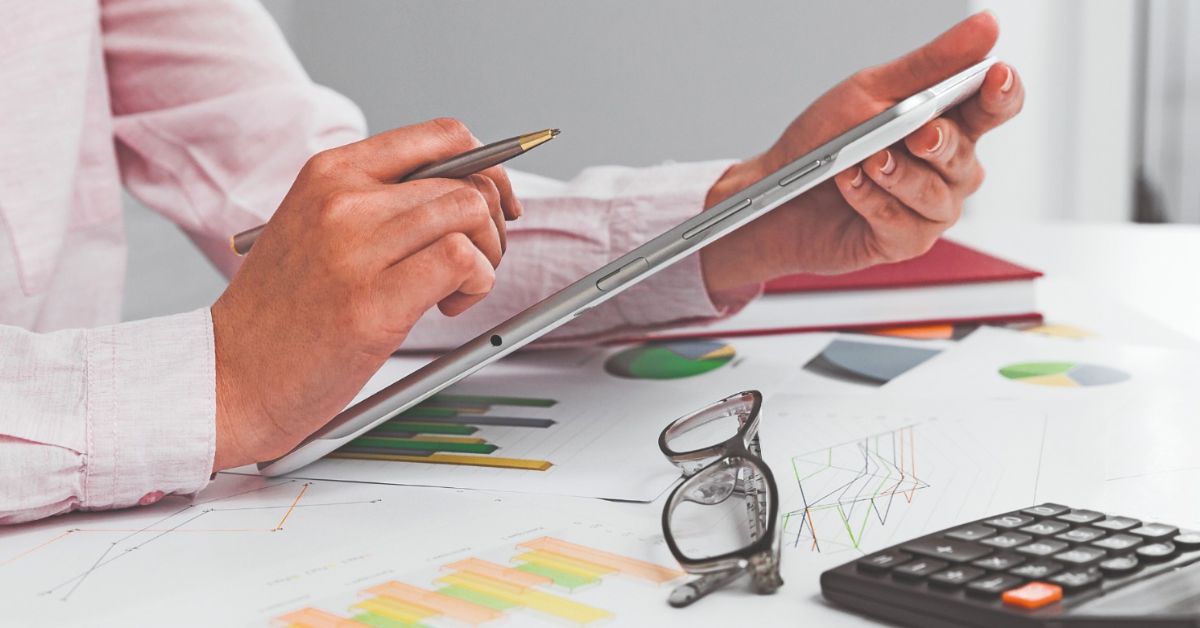 Mais de 60% dos pequenos negócios ainda misturam finanças pessoais e empresariais, aponta Sebrae