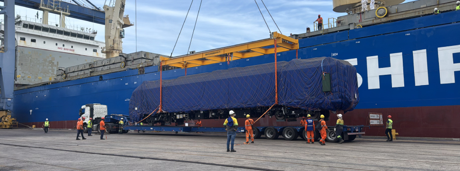 Primeiro dos novos trens do Metrô da RMBH chega ao Brasil e reforçam modernização do sistema